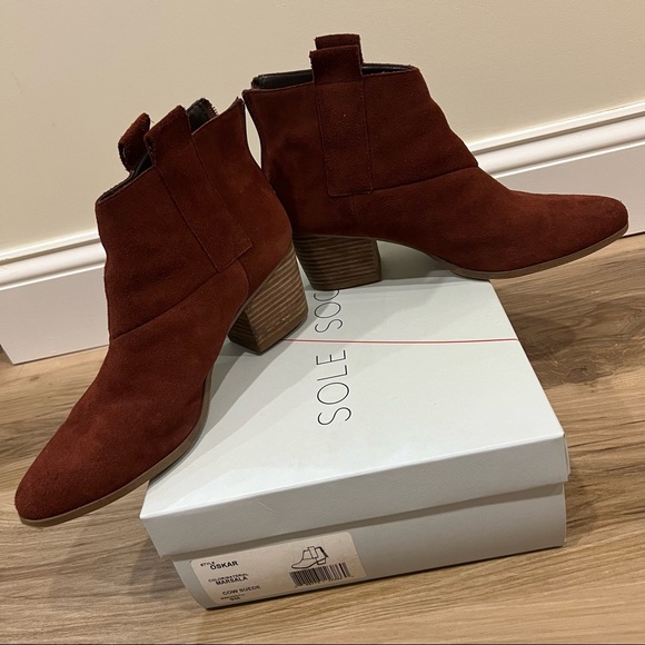 🔴 SOLD 🔴 SOCIETY OSKAR MARSALA COW SUEDE ANKLE BOOTS SHOES 8.5 EUC - Picture 4 of 10